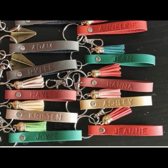 4 keychain with charm - Picture 13 of 15